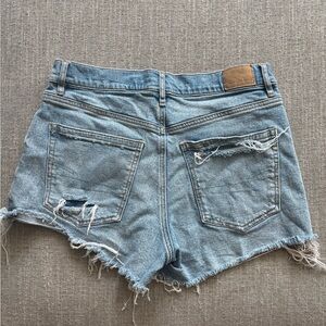 American Eagle | Strigid Light Blue Denim Shorts